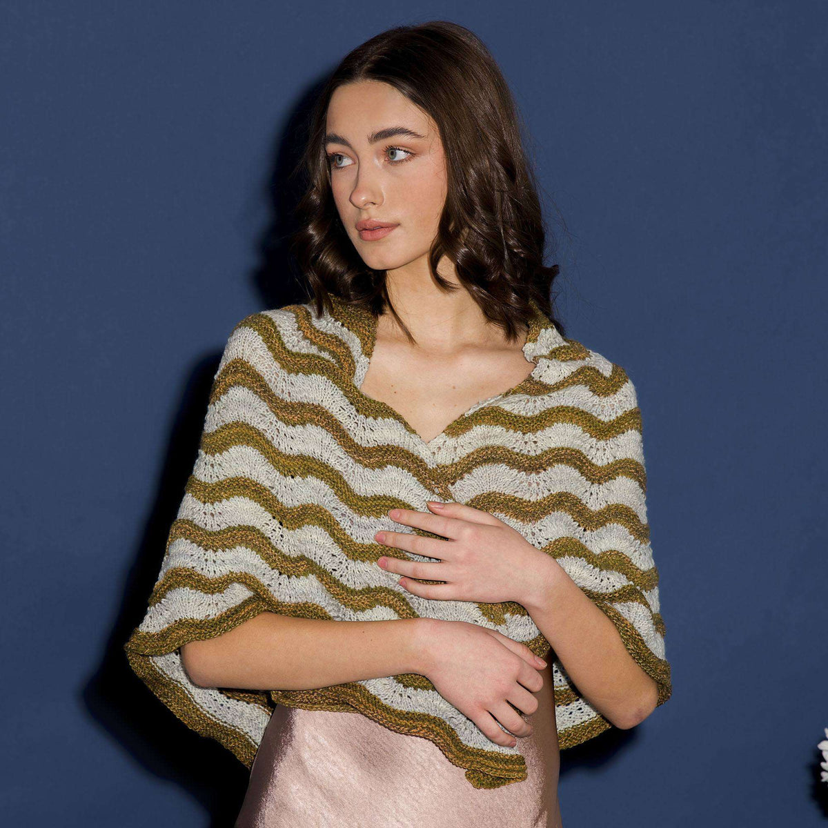 Patons Ashbridges Bay Knit Shawl Pattern | garter stitch, lace, gift