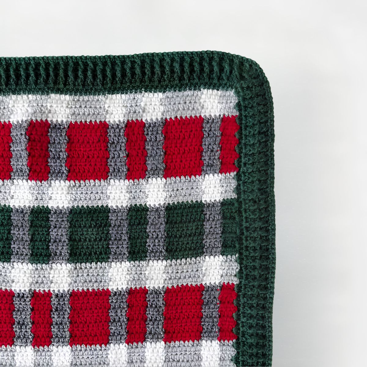 Crochet Christmas Plaid Throw Pattern | ribbed, colorwork, holiday