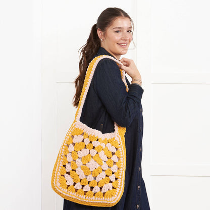 Bernat Crochet Big Granny Tote Pattern | slip stitch, motifs, super bulky
