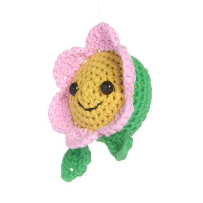 Bernat Maker Mini Daisy the Crochet Flower Pattern | slip stitch, gift, toy
