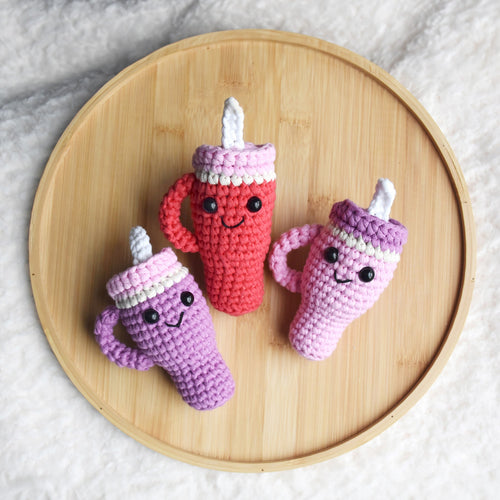 Bernat Valentines Yarnley Pattern | Maker Minis, gift, Kids