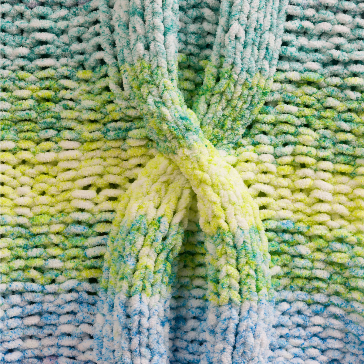 Bernat Cable Cloud Knit Blanket Pattern | increases, decreases, bulky