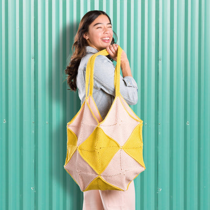 Caron Checkered Squares Crochet Bag Pattern | slip stitch, beach, colors