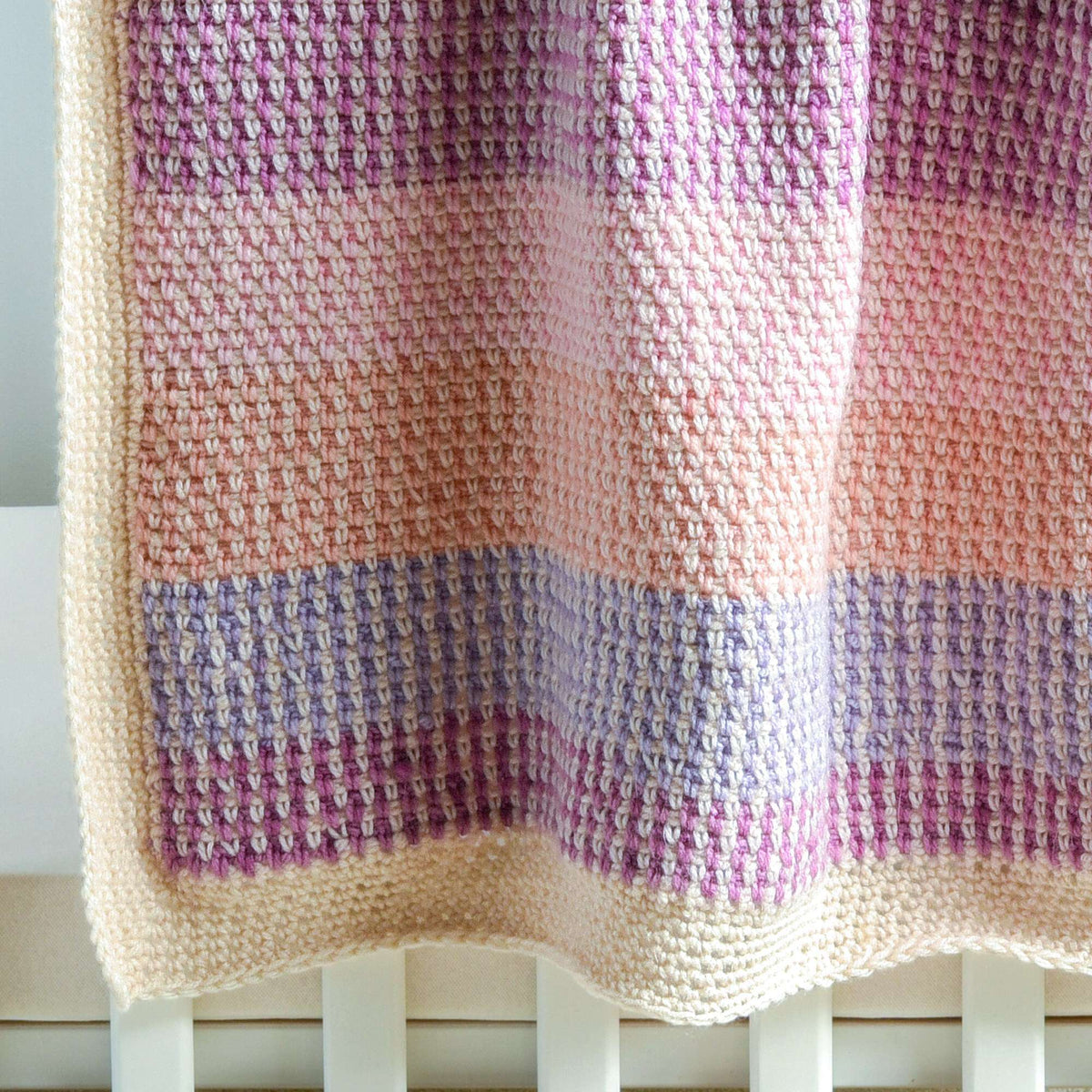 Caron Mini Moss Stitch Crochet Baby Blanket Pattern | self-striping, shades