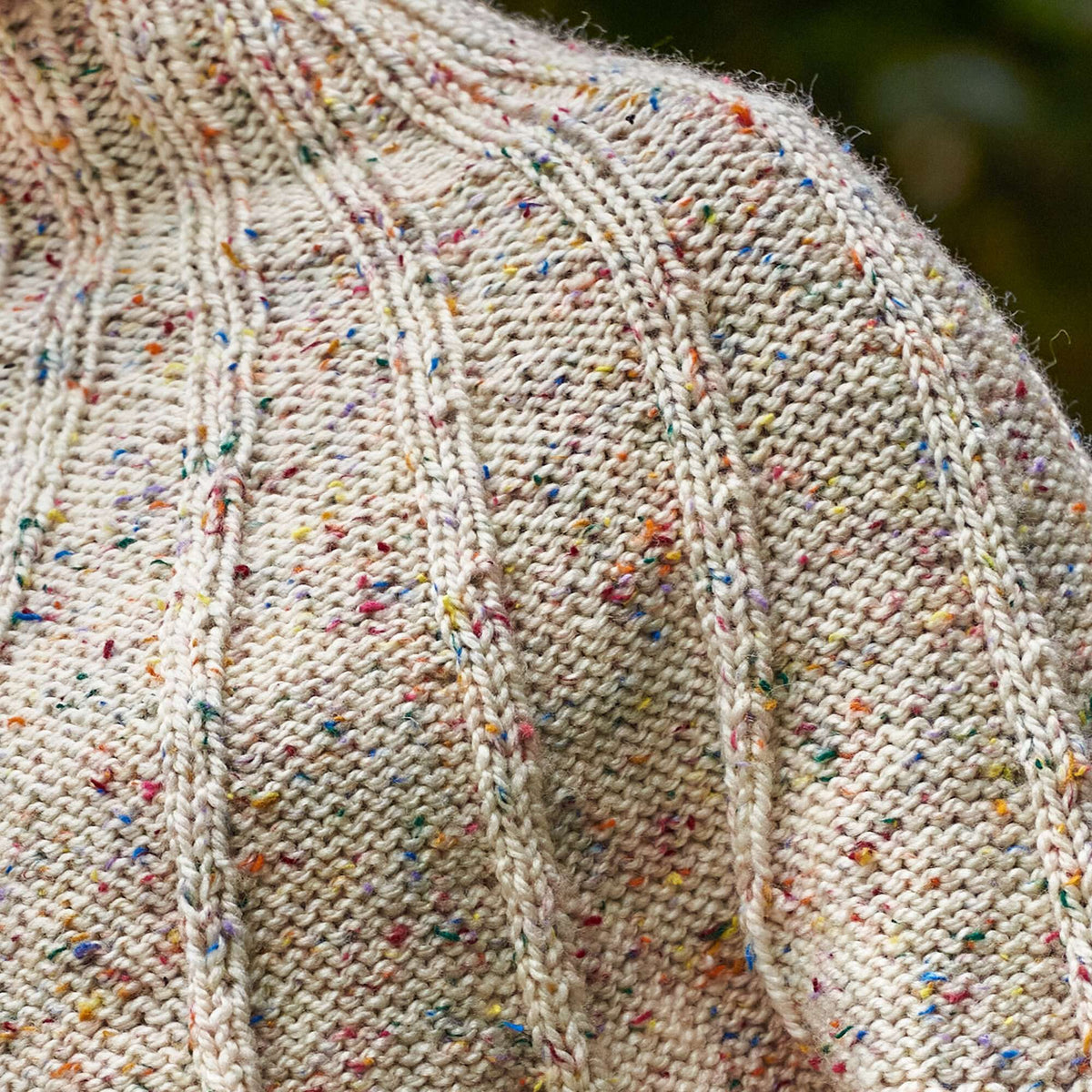 Patons Spadina Circle Knit Pullover Pattern | shaker rib, ribbed, top down