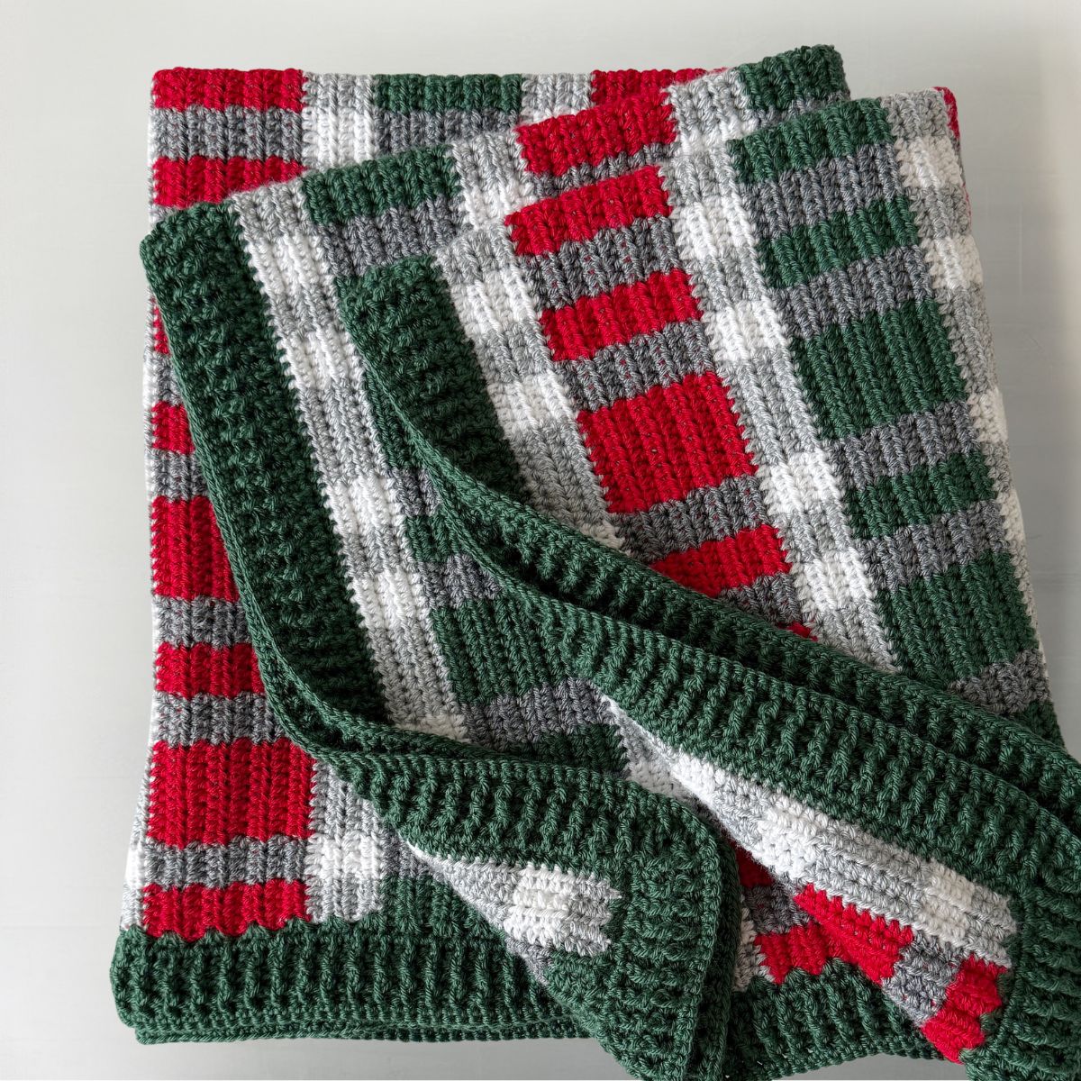 Crochet Christmas Plaid Throw Pattern | ribbed, colorwork, holiday