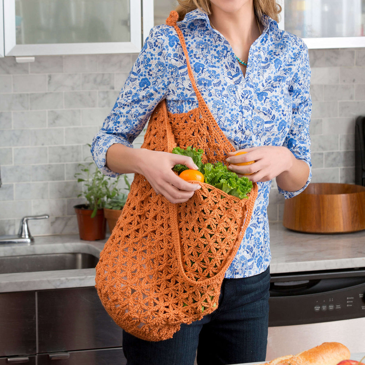 Red Heart Lacy Crochet Market Bag Pattern | gift, Bags/Purses, Easy