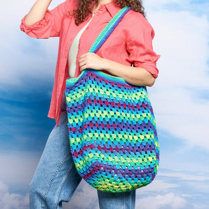Red Heart Granny Clusters Crochet Tote Pattern | beach, colors, shades