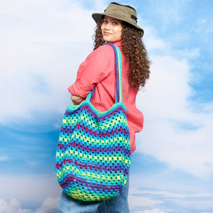 Red Heart Granny Clusters Crochet Tote Pattern | beach, colors, shades