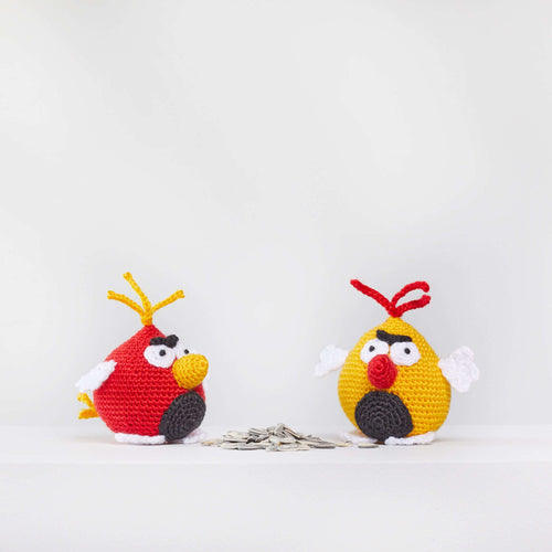 Red Heart Benedict and Bertie Crochet Bird Pattern | shelf, desk, colors