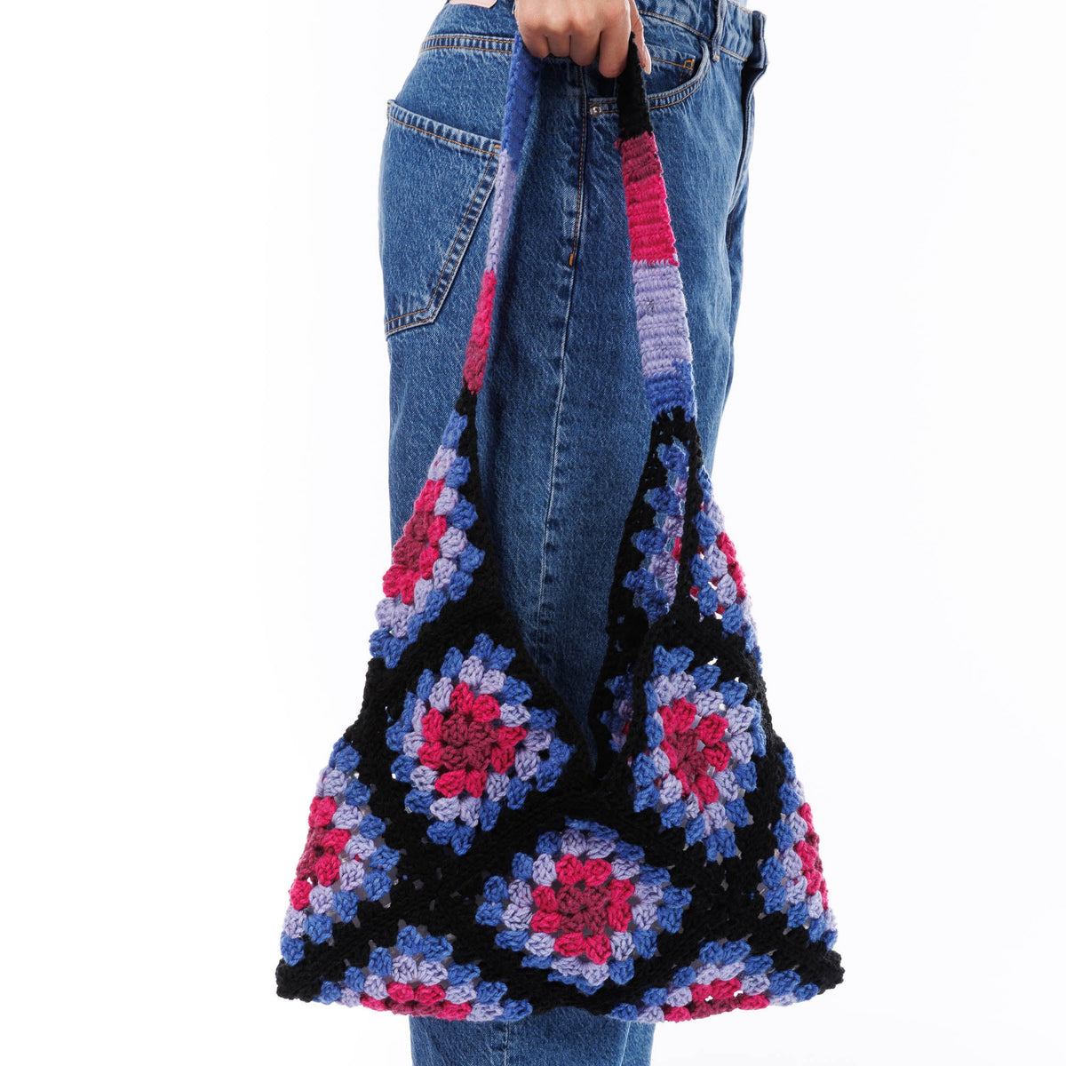 Red Heart Crochet Granny Square Serenity Bag Pattern | slip stitch, colors