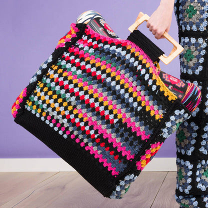 Red Heart Granny Squares & Stripes Crochet Tote Pattern | seaming, colors